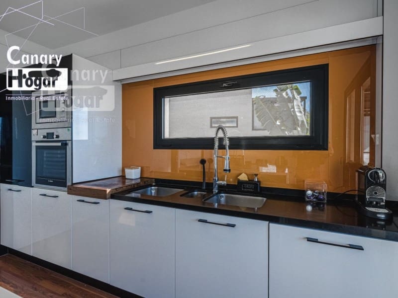 4 bedroom Villa for sale in La Caldera with pool garage - € 1,650,000 (Ref: 9840331)