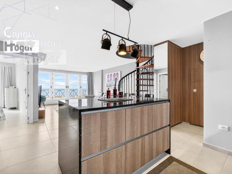 2 bedroom Penthouse for sale in San Miguel de Abona - € 467,000 (Ref: 9840333)