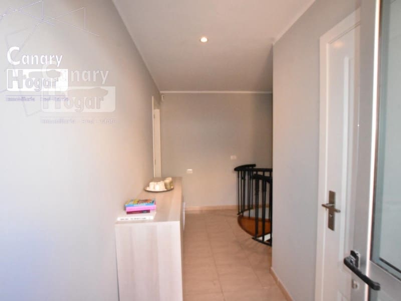 2 bedroom Penthouse for sale in San Miguel de Abona - € 467,000 (Ref: 9840334)