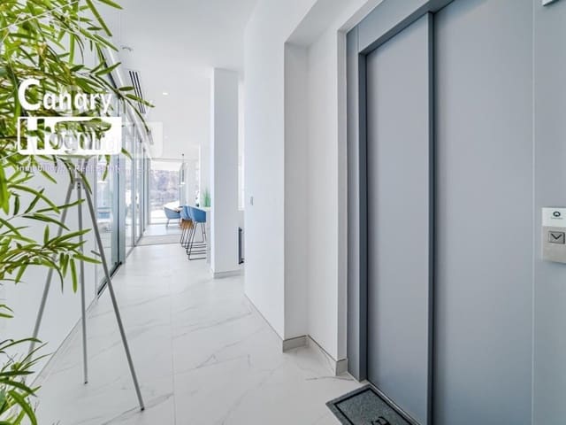 3 soverom Penthouse til salgs i Los Gigantes, Santiago del Teide med svømmebasseng - € 2 490 000 (Ref: 9840335)