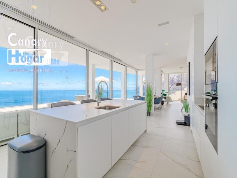 3 bedroom Penthouse for sale in Los Gigantes with pool - € 2,490,000 (Ref: 9840335)