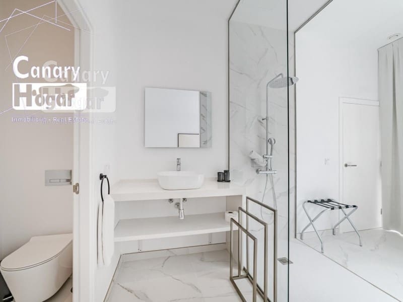 3 bedroom Penthouse for sale in Los Gigantes with pool - € 2,490,000 (Ref: 9840335)