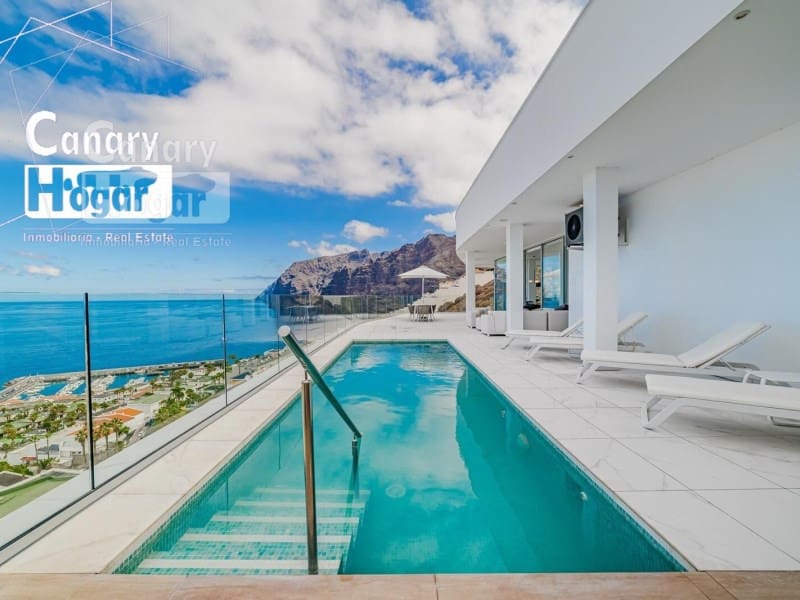 3 bedroom Penthouse for sale in Los Gigantes with pool - € 2,490,000 (Ref: 9840335)