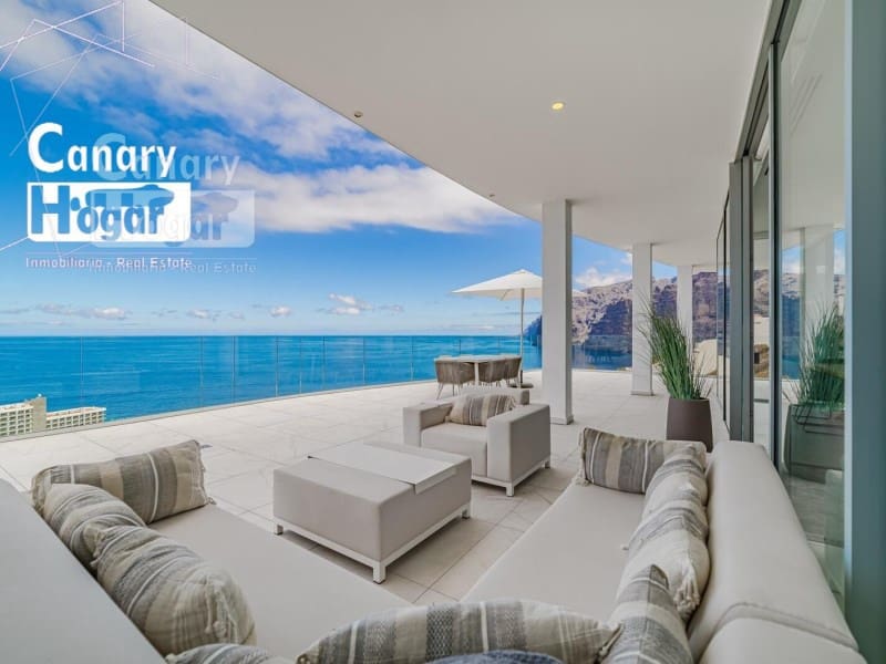 3 bedroom Penthouse for sale in Los Gigantes with pool - € 2,490,000 (Ref: 9840335)