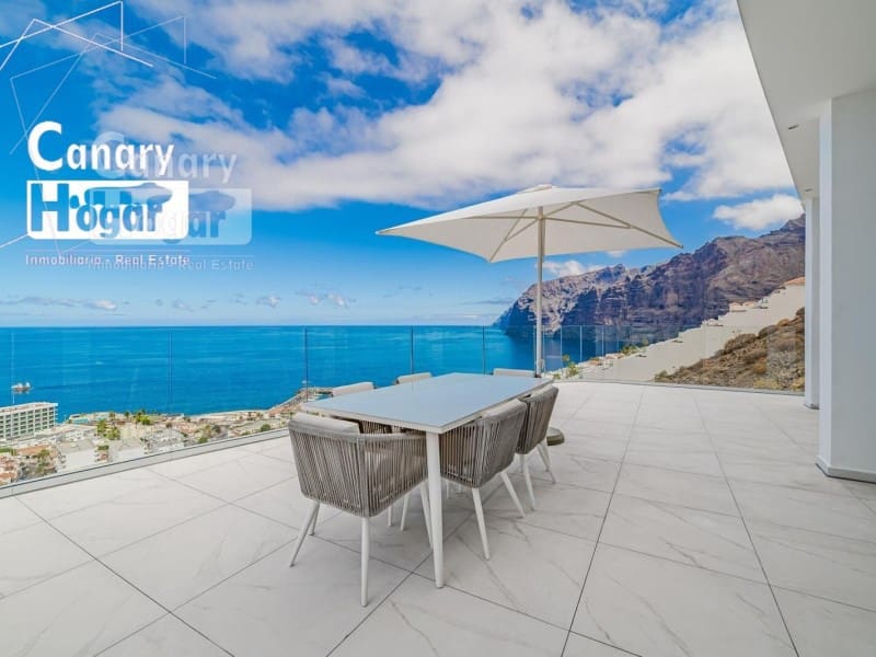 3 bedroom Penthouse for sale in Los Gigantes with pool - € 2,490,000 (Ref: 9840335)