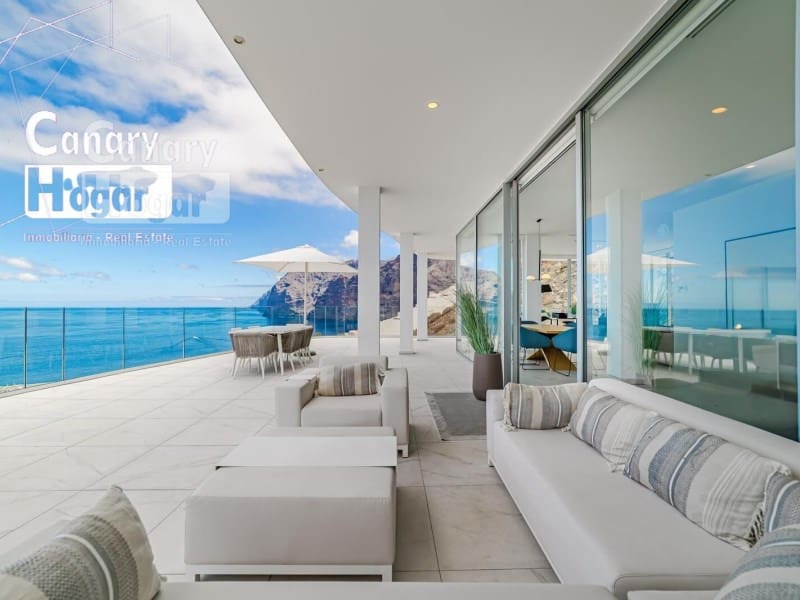 3 bedroom Penthouse for sale in Los Gigantes with pool - € 2,490,000 (Ref: 9840335)