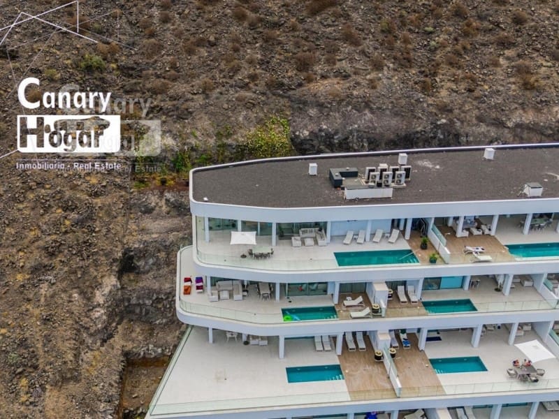 3 bedroom Penthouse for sale in Los Gigantes with pool - € 2,490,000 (Ref: 9840335)