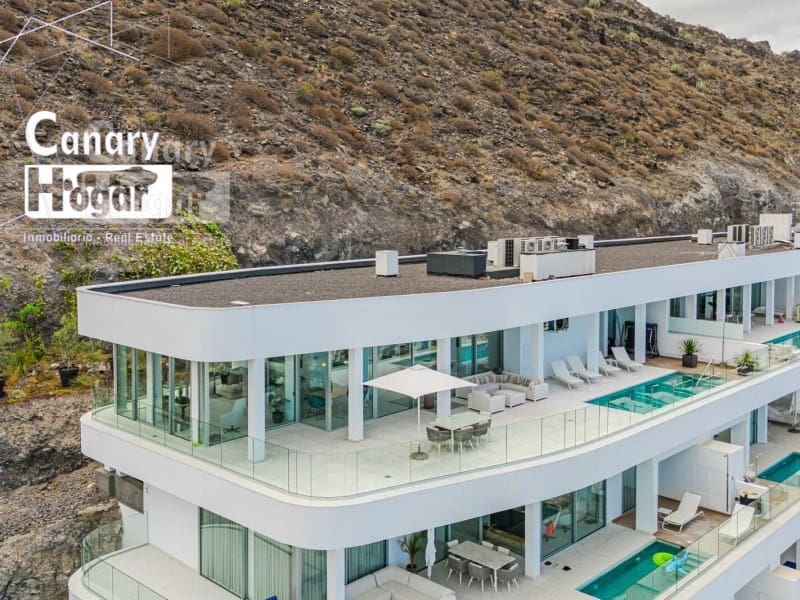 3 bedroom Penthouse for sale in Los Gigantes with pool - € 2,490,000 (Ref: 9840335)