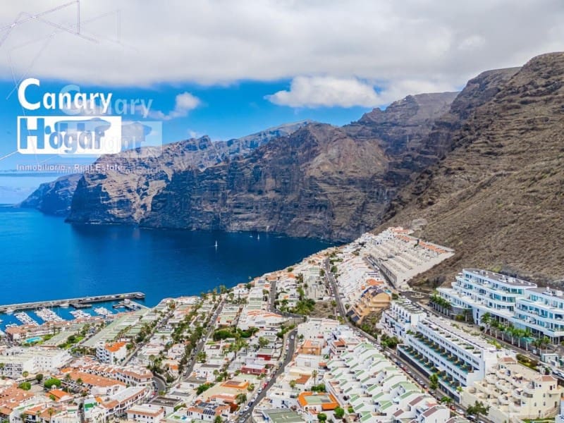 3 bedroom Penthouse for sale in Los Gigantes with pool - € 2,490,000 (Ref: 9840335)