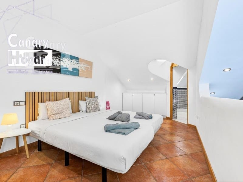 2 bedroom Apartment for sale in Adeje - € 475,000 (Ref: 9840337)