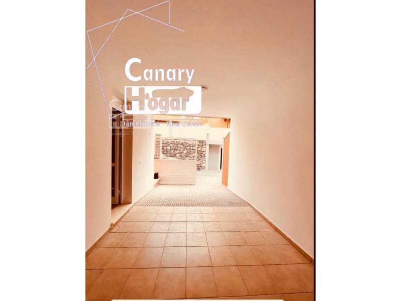 Chalet de 4 habitaciones en Los Cristianos en venta con piscina garaje - 775.000 € (Ref: 9840339)