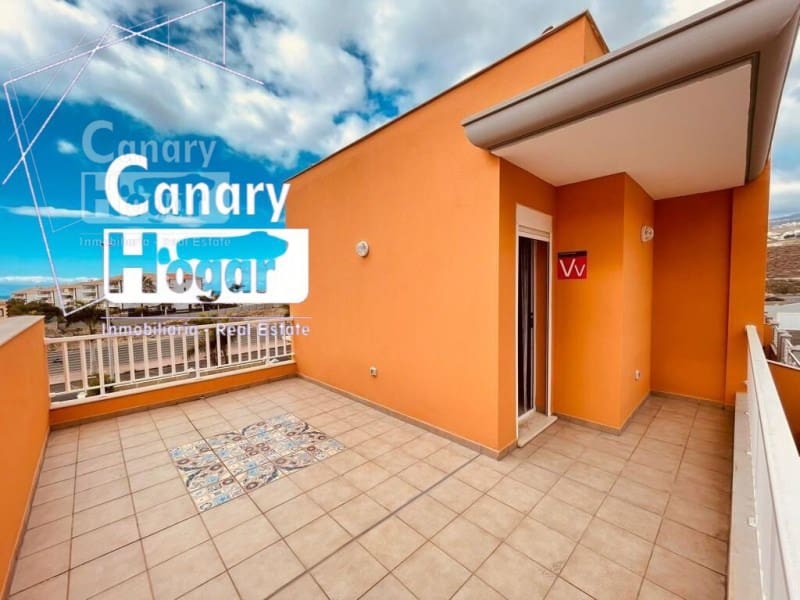Chalet de 4 habitaciones en Los Cristianos en venta con piscina garaje - 775.000 € (Ref: 9840339)