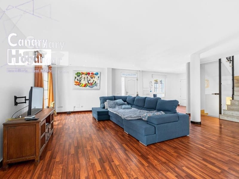 5 soverom Villa til salgs i Los Cristianos med svømmebasseng garasje - € 1 790 000 (Ref: 9840341)