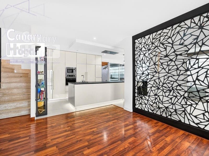 5 soverom Villa til salgs i Los Cristianos med svømmebasseng garasje - € 1 790 000 (Ref: 9840341)