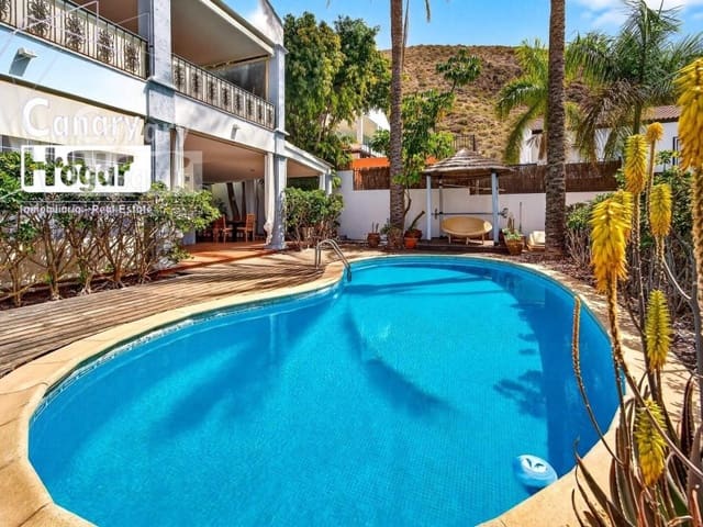 5 soverom Villa til salgs i Los Cristianos, Arona med svømmebasseng garasje - € 1 790 000 (Ref: 9840341)