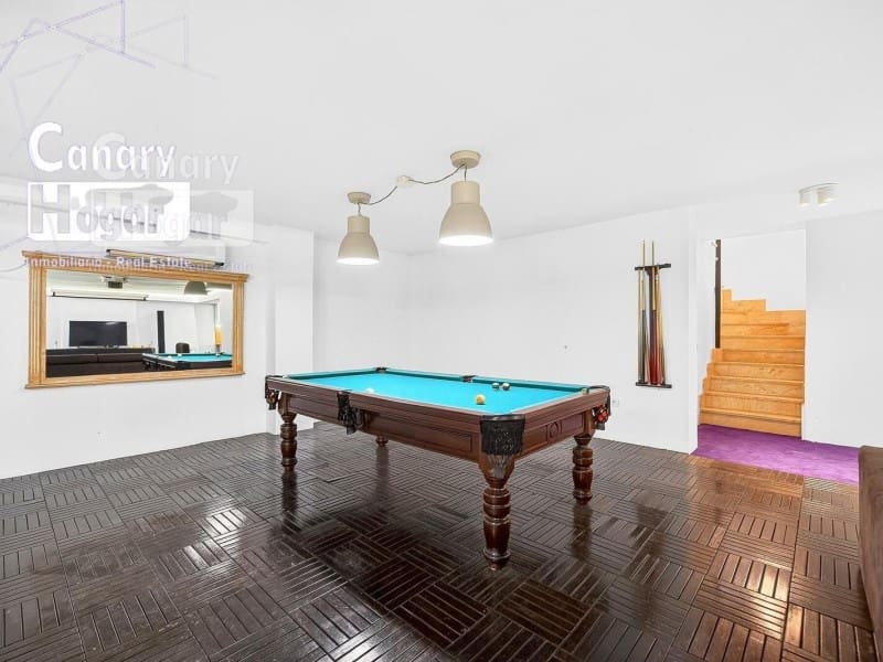 5 soverom Villa til salgs i Los Cristianos med svømmebasseng garasje - € 1 790 000 (Ref: 9840341)
