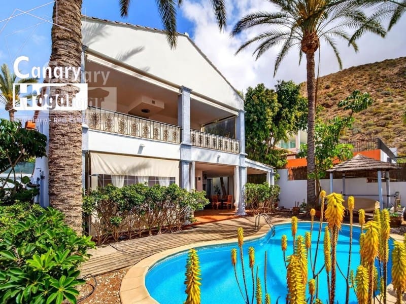 5 soverom Villa til salgs i Los Cristianos med svømmebasseng garasje - € 1 790 000 (Ref: 9840341)