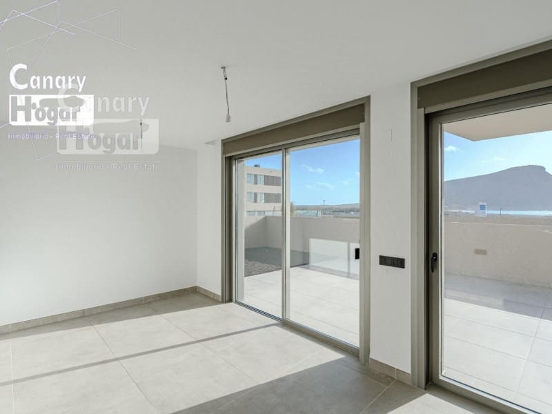 3 bedroom Apartment for sale in Los Abrigos with garage - € 660,000 (Ref: 9840345)