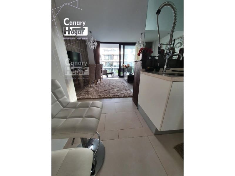 2 bedroom Apartment for sale in Arona - € 450,000 (Ref: 9840346)