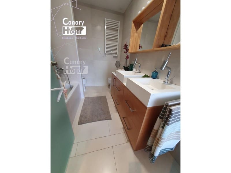 2 bedroom Apartment for sale in Arona - € 450,000 (Ref: 9840346)