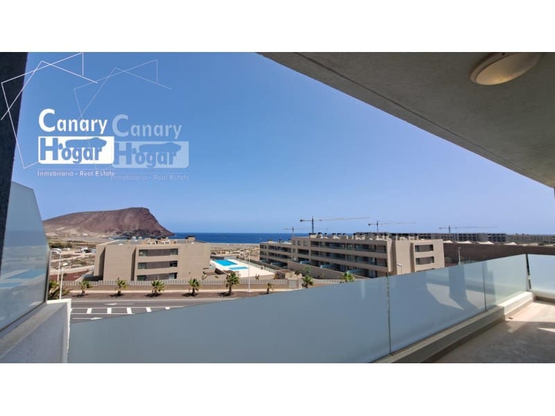 2 bedroom Penthouse for sale in Los Abrigos - € 500,000 (Ref: 9840347)
