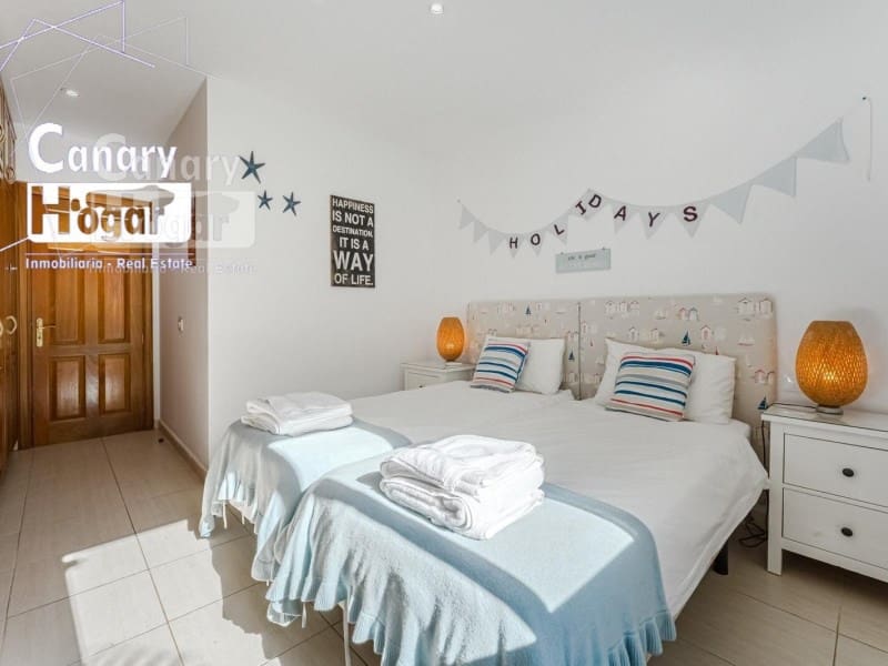 6 bedroom Villa for sale in Puerto Santiago with pool garage - € 1,195,000 (Ref: 9840349)