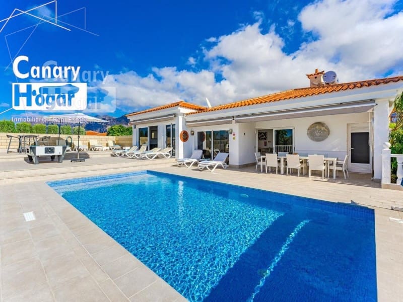 6 bedroom Villa for sale in Puerto Santiago with pool garage - € 1,195,000 (Ref: 9840349)