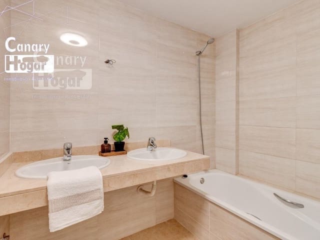 2 soverom Villa til salgs i Puerto Santiago, Santiago del Teide med garasje - € 530 000 (Ref: 9840350)