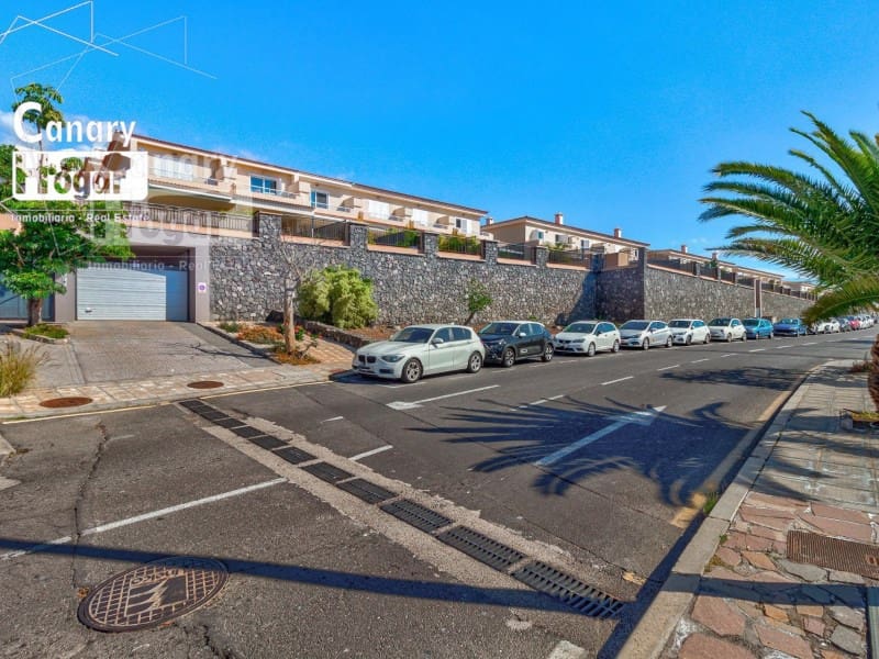 2 soverom Villa til salgs i Puerto Santiago med garasje - € 530 000 (Ref: 9840350)