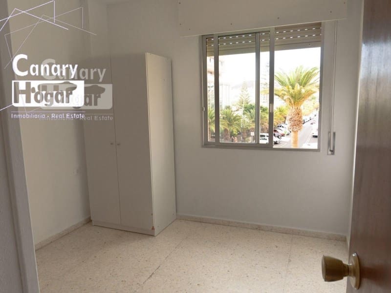 3 soveværelse Lejlighed til salg i Los Cristianos med garage - € 420.000 (Ref: 9840353)