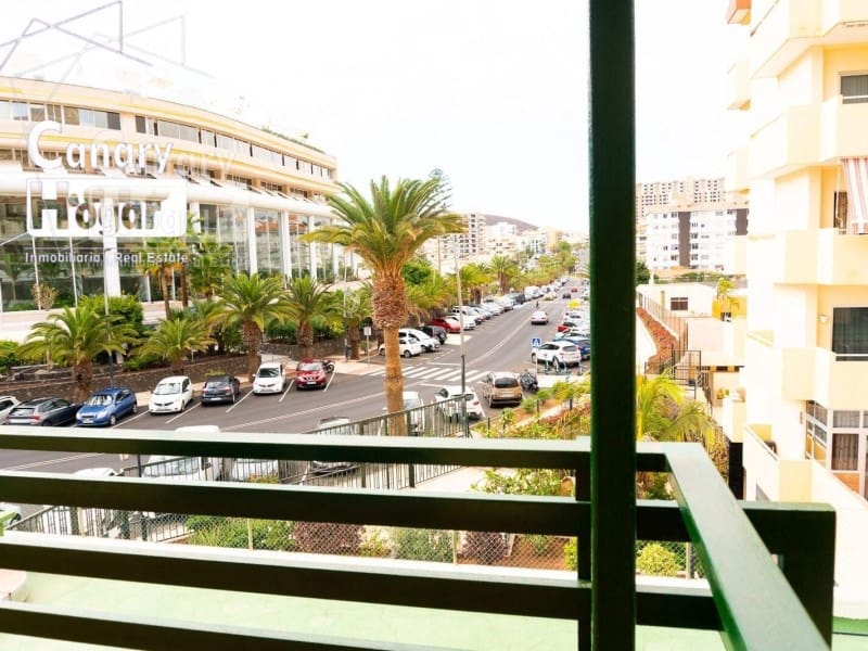 3 soveværelse Lejlighed til salg i Los Cristianos med garage - € 420.000 (Ref: 9840353)