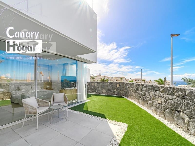 3 soveværelse Villa til salg i Adeje med swimmingpool garage - € 1.595.000 (Ref: 9840357)