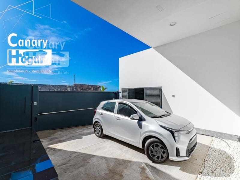 3 soveværelse Villa til salg i Adeje med swimmingpool garage - € 1.595.000 (Ref: 9840357)
