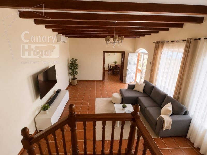 3 soveværelse Villa til salg i Adeje med swimmingpool garage - € 750.000 (Ref: 9846146)