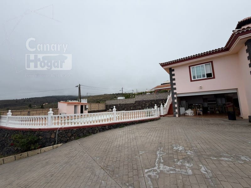 3 soveværelse Villa til salg i Adeje med swimmingpool garage - € 750.000 (Ref: 9846146)