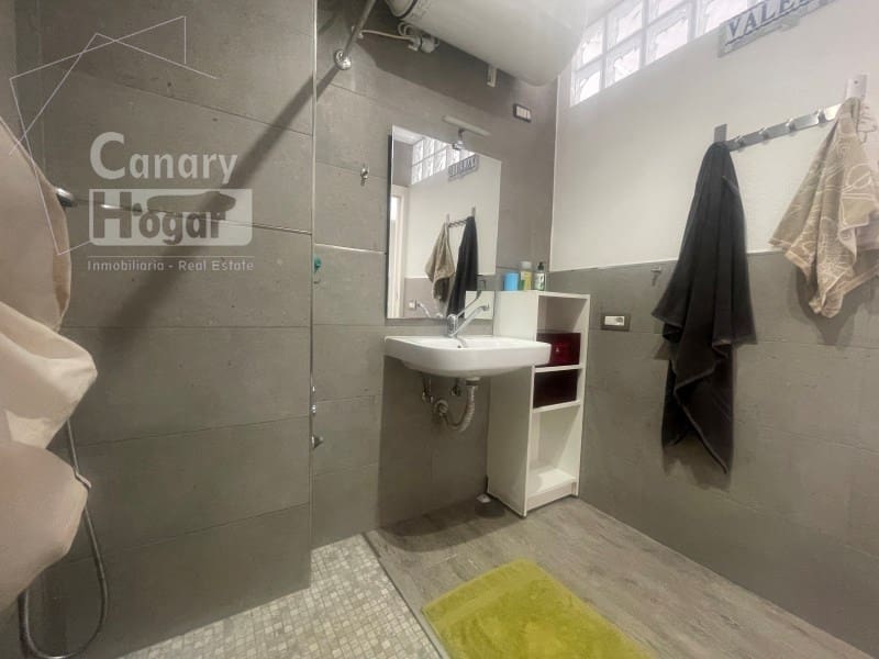 2 soveværelse Lejlighed til salg i Los Cristianos - € 370.000 (Ref: 9884437)
