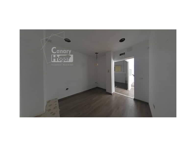 Erhverv til salg i Santa Cruz de Tenerife - € 173.000 (Ref: 9890074)