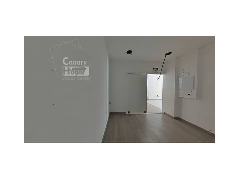 Erhverv til salg i Santa Cruz de Tenerife - € 173.000 (Ref: 9890074)