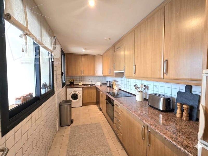 2 makuuhuone Kattohuoneisto myytävänä paikassa Puerto Santiago mukana 
autotalli - 670 000 € (Ref: 9896608)