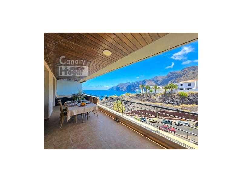 2 makuuhuone Kattohuoneisto myytävänä paikassa Puerto Santiago mukana 
autotalli - 670 000 € (Ref: 9896608)