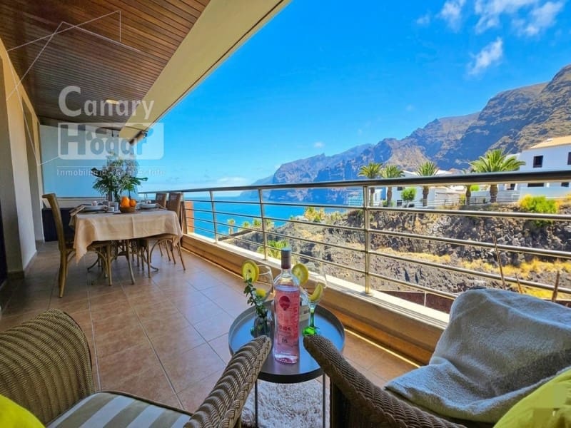 2 makuuhuone Kattohuoneisto myytävänä paikassa Puerto Santiago mukana 
autotalli - 670 000 € (Ref: 9896608)