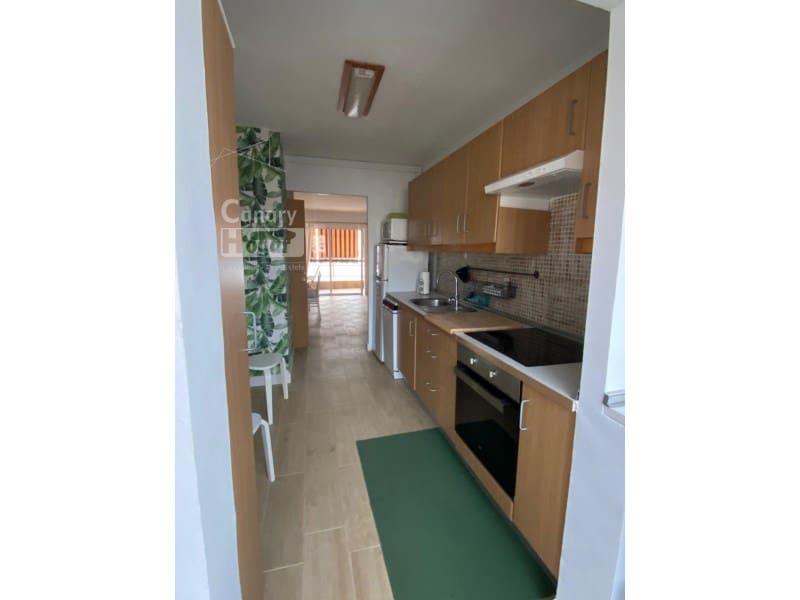 2 slaapkamer Appartement te koop in Los Cristianos - € 490.000 (Ref: 9896609)