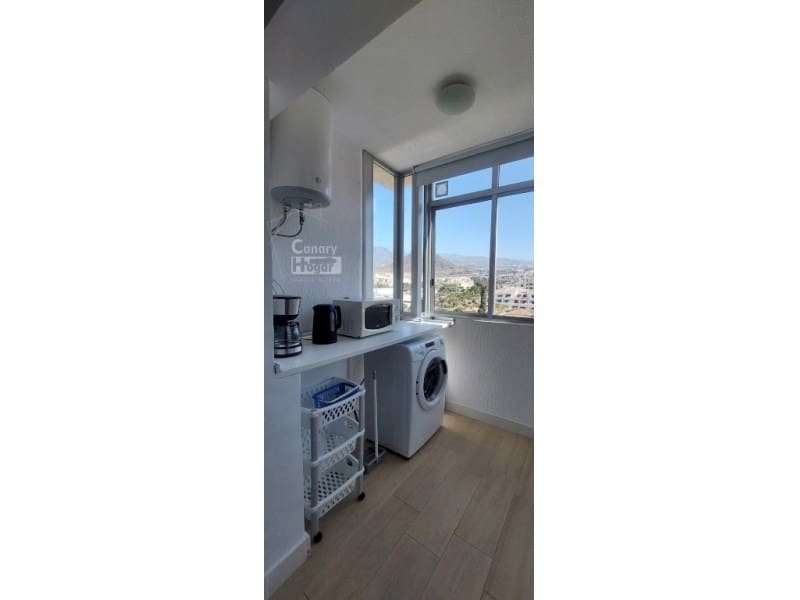 2 slaapkamer Appartement te koop in Los Cristianos - € 490.000 (Ref: 9896609)