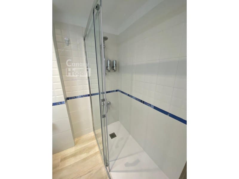 2 slaapkamer Appartement te koop in Los Cristianos - € 490.000 (Ref: 9896609)
