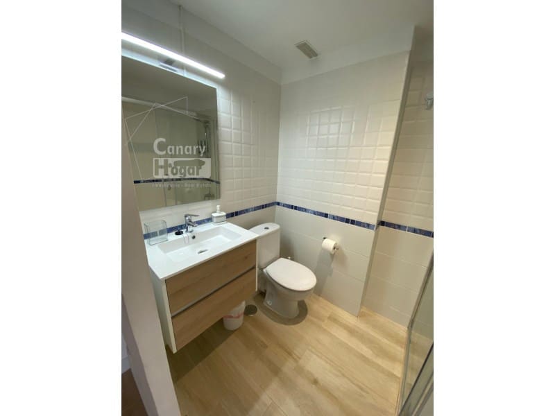 2 slaapkamer Appartement te koop in Los Cristianos - € 490.000 (Ref: 9896609)