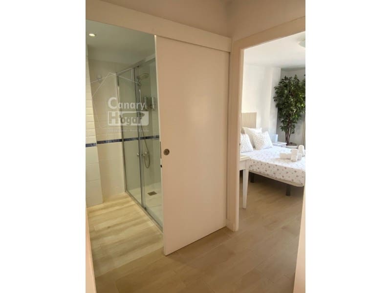 2 slaapkamer Appartement te koop in Los Cristianos - € 490.000 (Ref: 9896609)