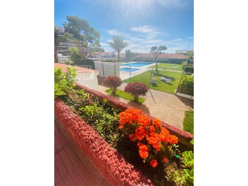 2 slaapkamer Appartement te koop in Los Cristianos - € 490.000 (Ref: 9896609)