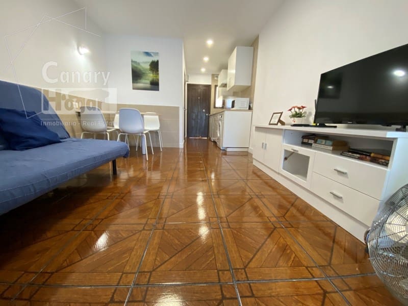 1 bedroom Apartment for sale in Los Cristianos - € 275,000 (Ref: 9936095)