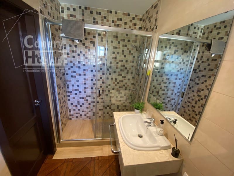 1 bedroom Apartment for sale in Los Cristianos - € 275,000 (Ref: 9936095)