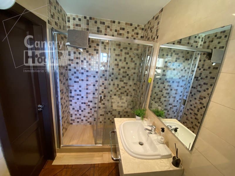 1 bedroom Apartment for sale in Los Cristianos - € 275,000 (Ref: 9936095)